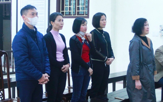 Cựu giám đốc bệnh viện lĩnh án 2 năm tù vì tự nhập thuốc bán cho bệnh nhân