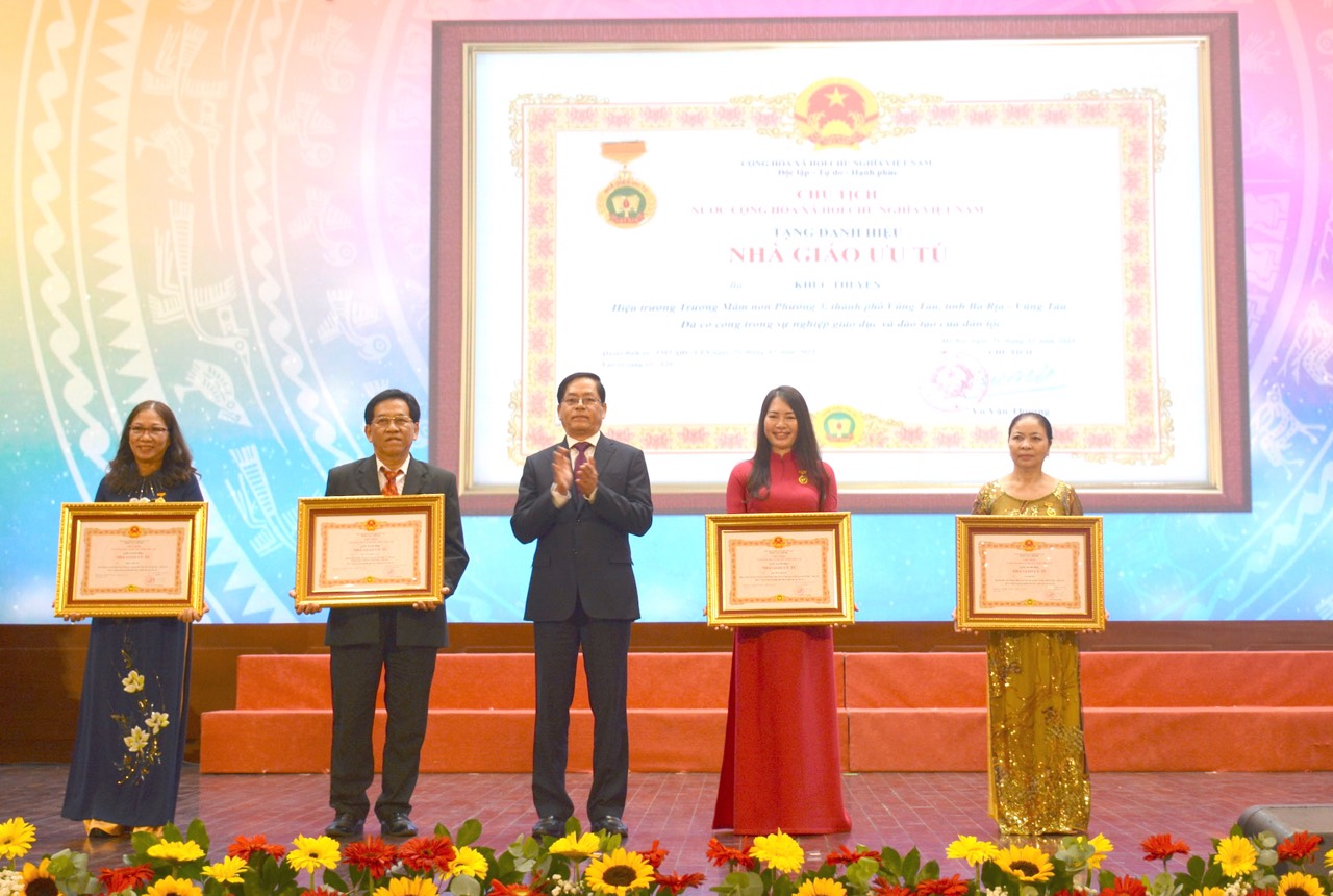 Vinh danh 7 c&ocirc;ng d&acirc;n ưu t&uacute; tỉnh B&agrave; Rịa- Vũng T&agrave;u- Ảnh 2.