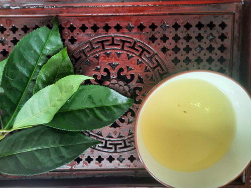 Bát nước trà - chè xanh xứ Ngh&ecirc;̣ gắn tình làng nghĩa xóm
