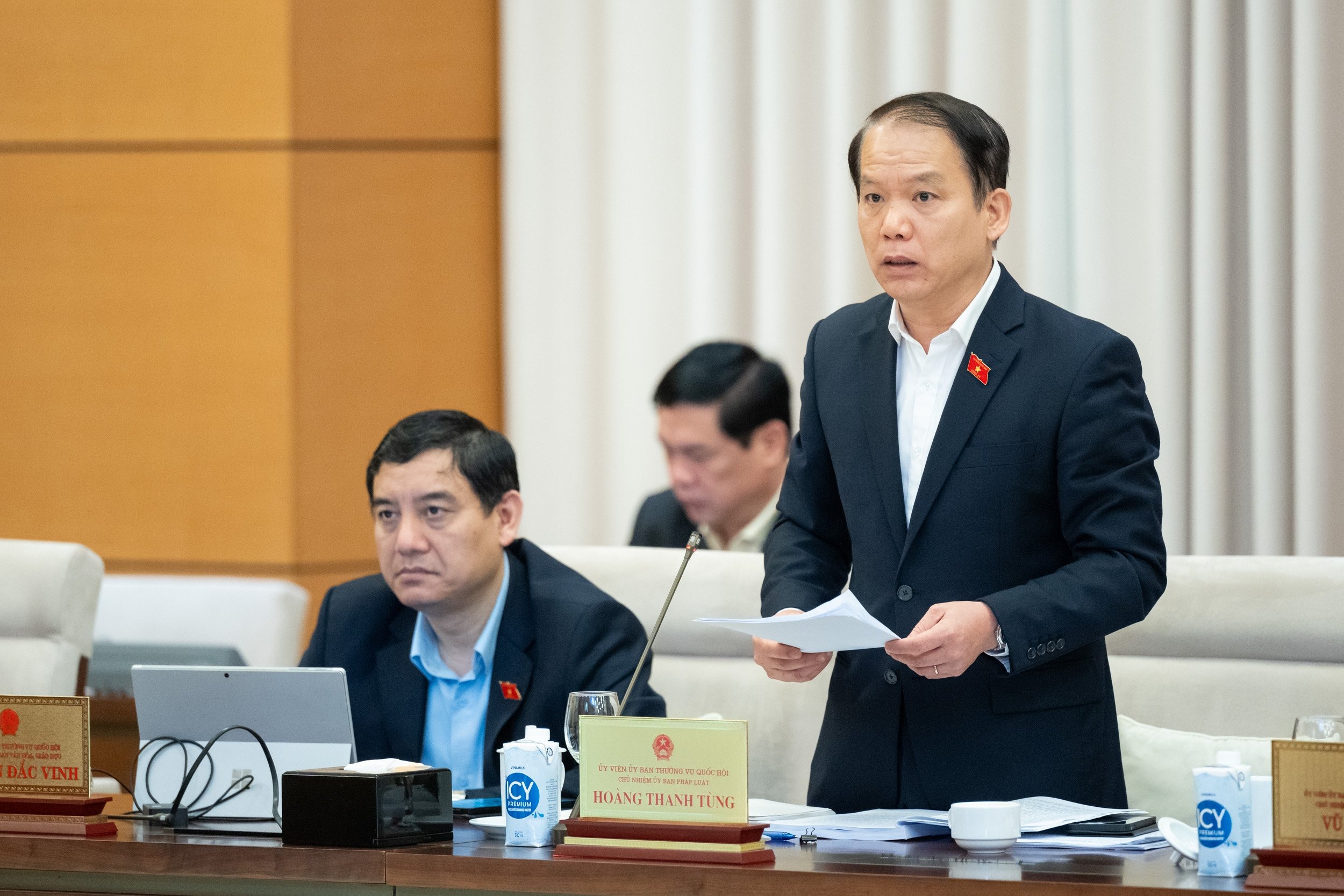 Thu nhập của c&aacute;n bộ, c&ocirc;ng chức H&agrave; Nội sẽ tăng khi sửa Luật Thủ đ&ocirc;- Ảnh 2.