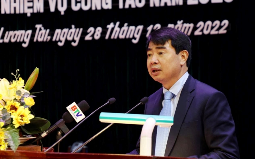 Một nguyên bí thư huyện bị khởi tố