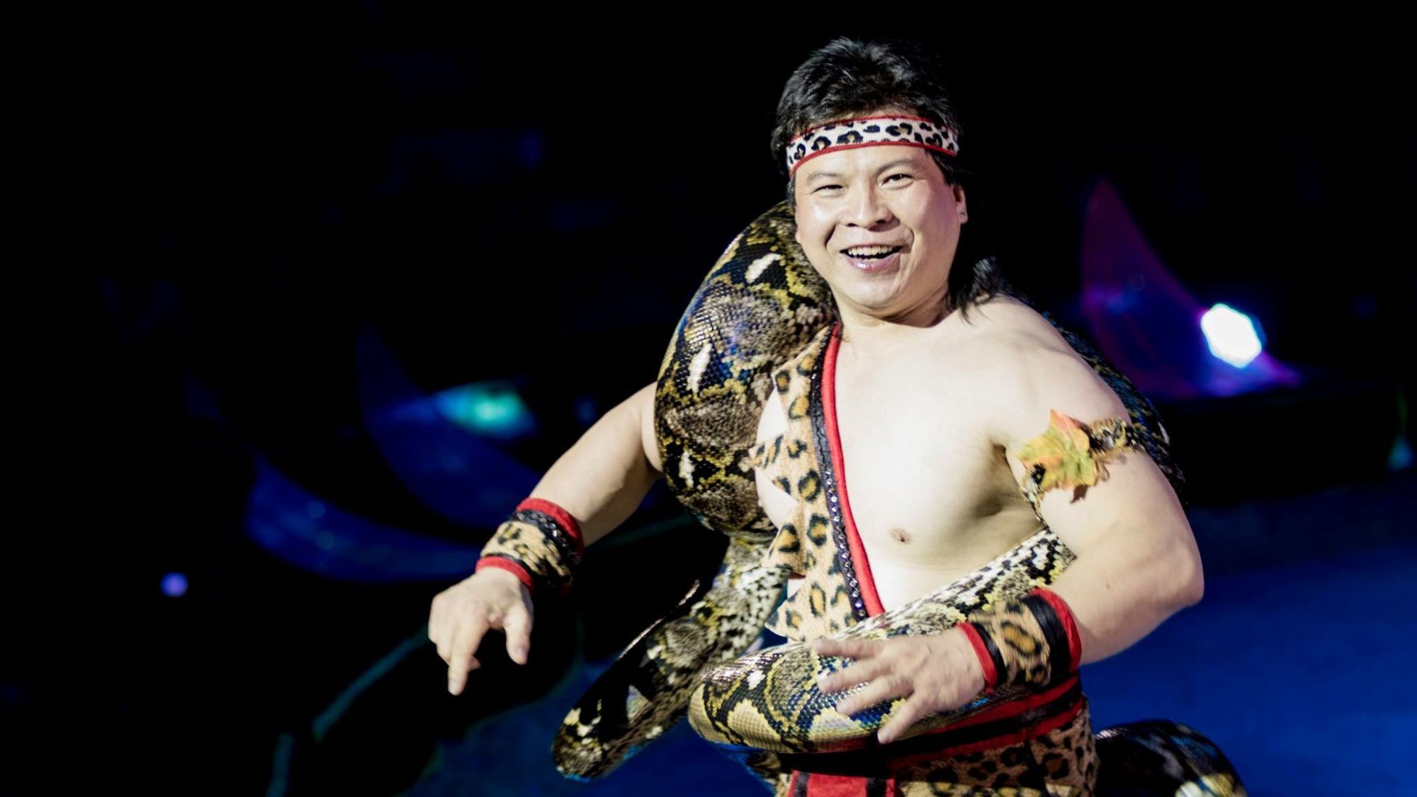 "Ho&agrave;ng tử trăn" Tống To&agrave;n Thắng chơi lớn với 20 chương tr&igrave;nh xiếc "khủng"- Ảnh 1.