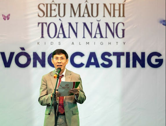 Hoa hậu Lương Kỳ Duyên ngồi ghế nóng chấm