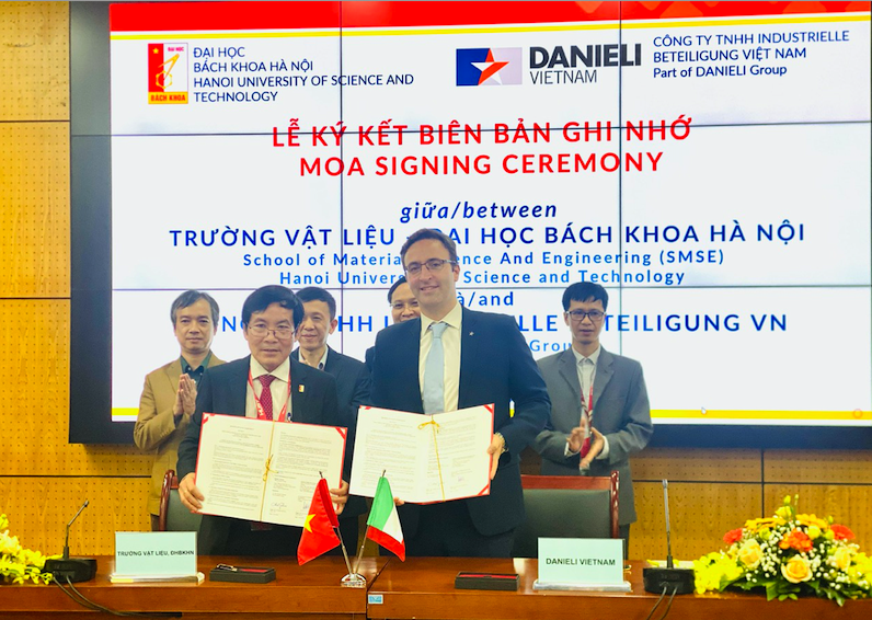 Trường đại học hợp t&aacute;c với h&agrave;ng chục doanh nghiệp để giải quyết b&agrave;i to&aacute;n thực tiễn- Ảnh 2.