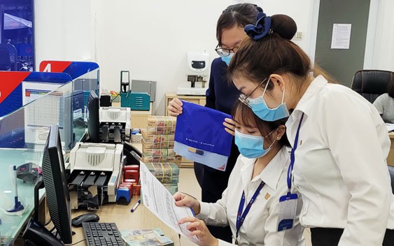 Mạnh tay hạ thêm lãi suất cho vay