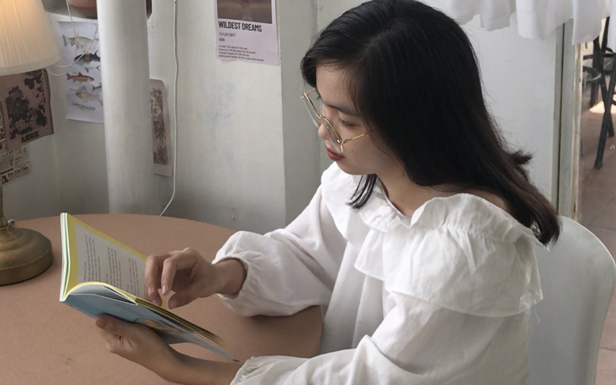 Đắm mình vào trang sách