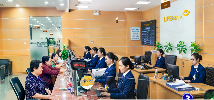 L&atilde;nh đạo một ng&acirc;n h&agrave;ng đồng loạt đăng k&yacute; b&aacute;n cổ phiếu- Ảnh 1.