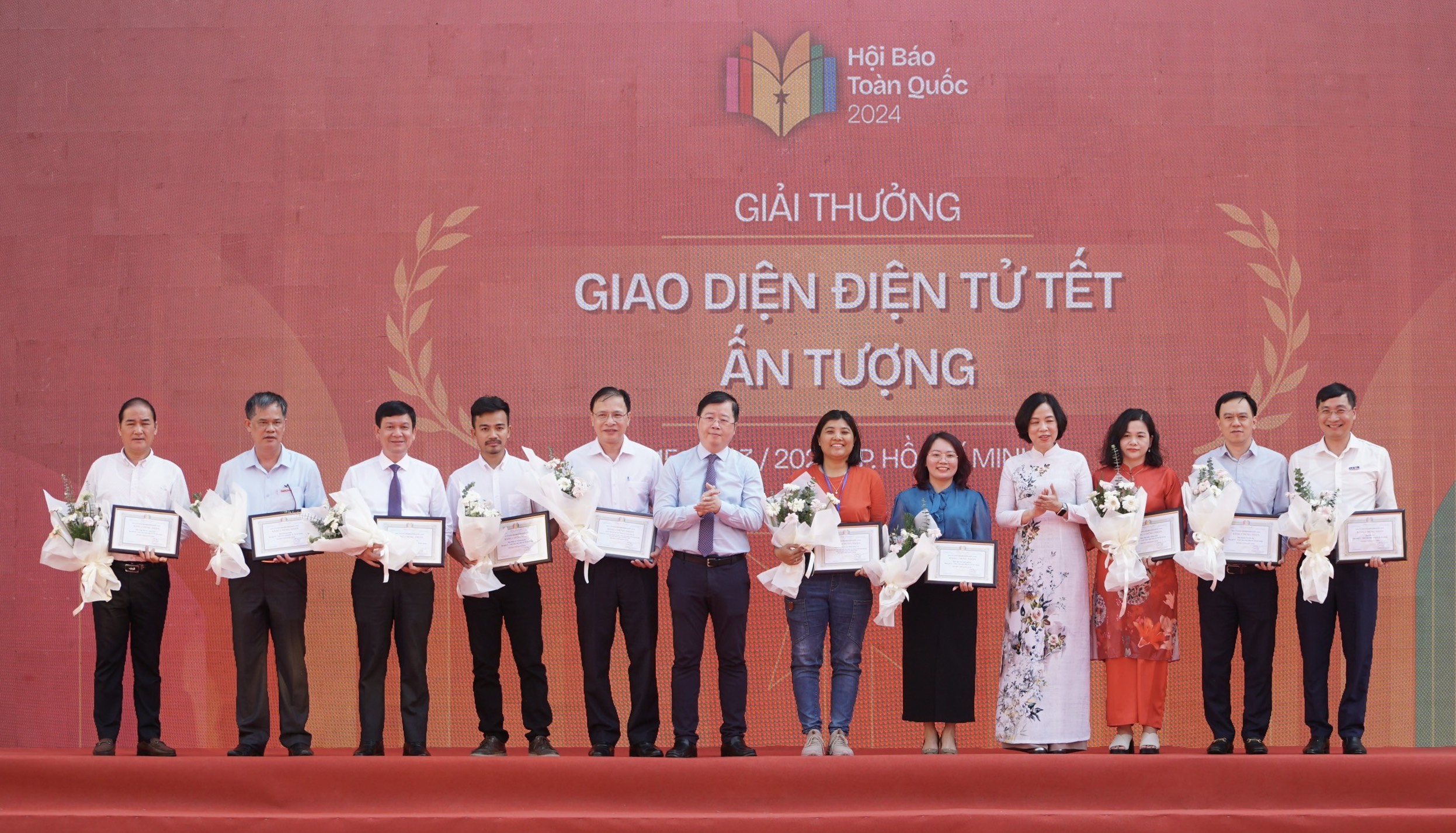 Hội B&aacute;o to&agrave;n quốc 2024: Trao nhiều giải thưởng cho c&aacute;c đơn vị b&aacute;o ch&iacute;- Ảnh 5.