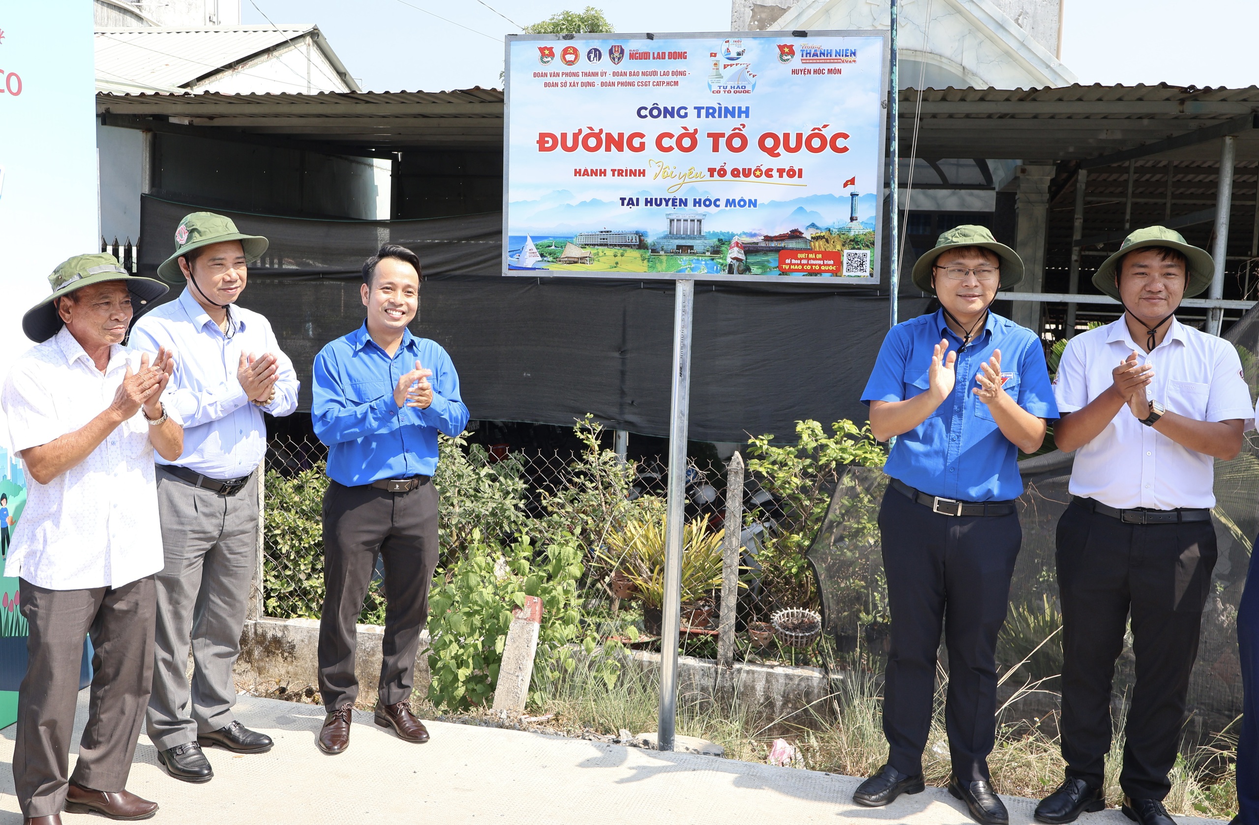 Khởi động Chương tr&igrave;nh 