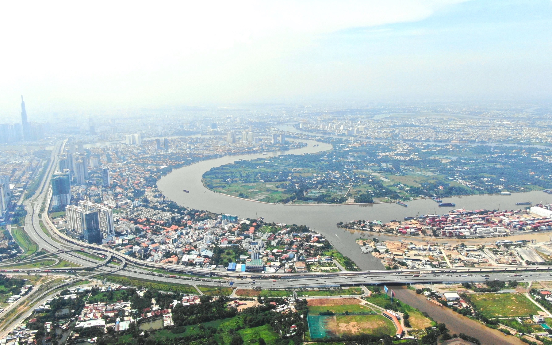 Khai thác hiệu quả nguồn lực đất đai