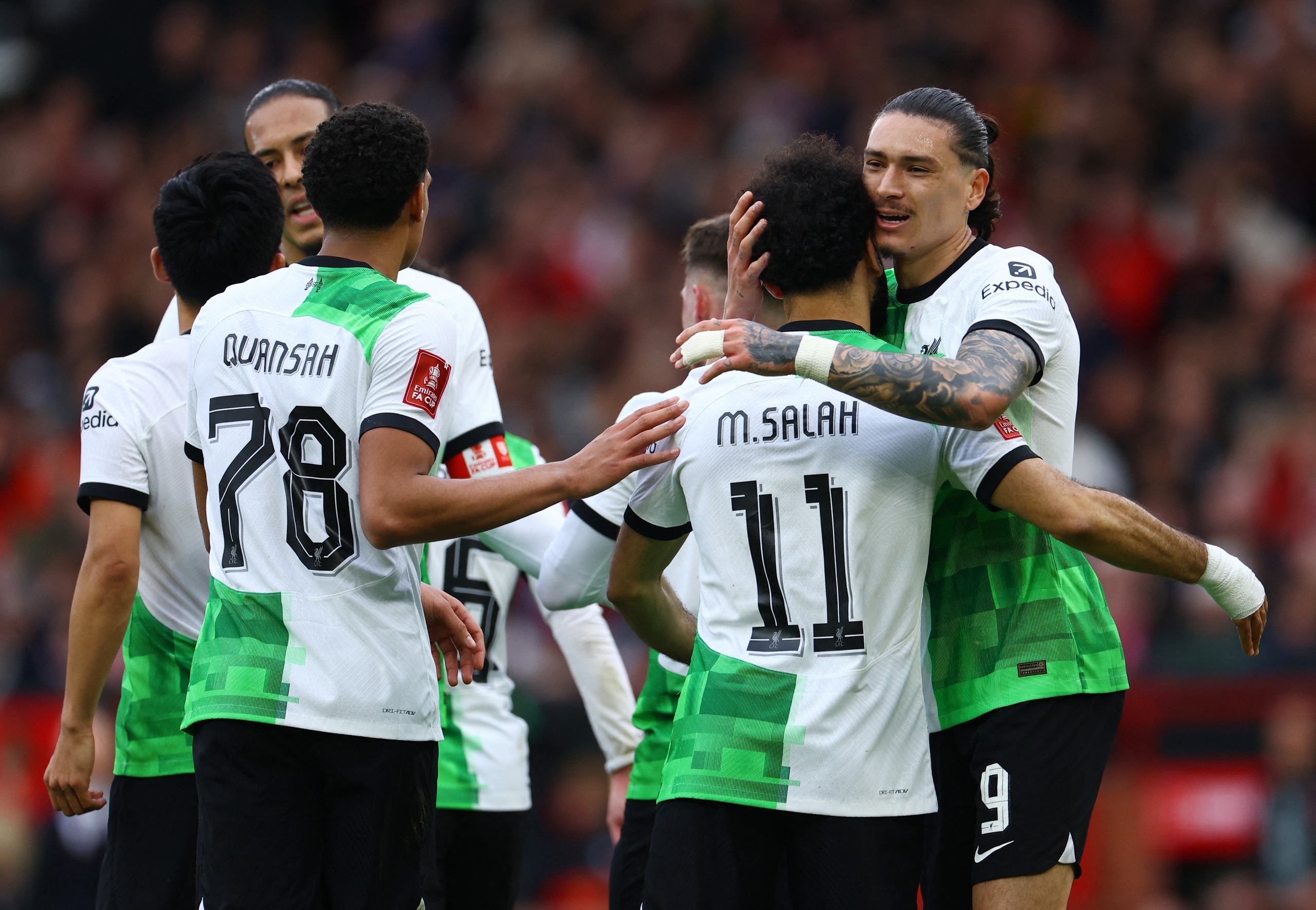 Liverpool vỡ mộng "ăn 4", HLV Klopp chúc mừng Man United- Ảnh 5.
