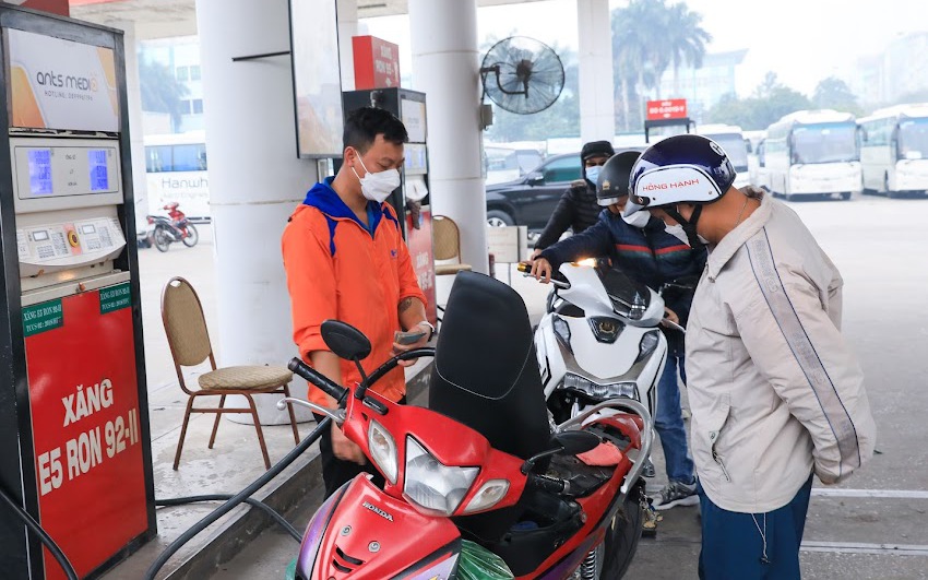 Bộ Công Thương hoả tốc chỉ đạo về xuất hoá đơn từng lần bán xăng dầu
