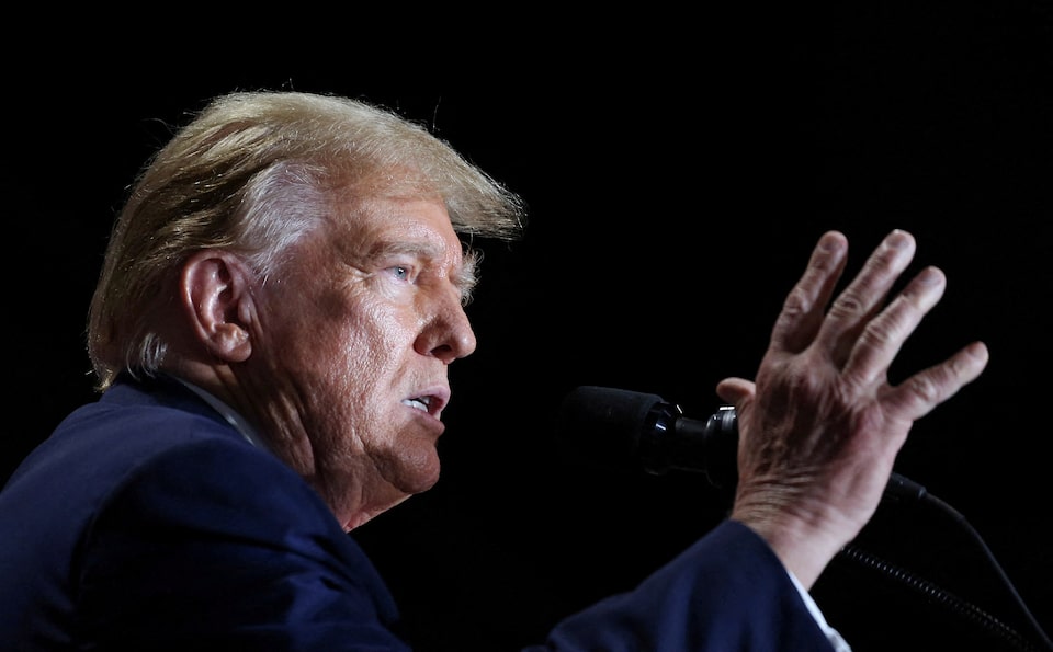 30 công ty lắc đầu, ông Trump có nguy cơ bị tịch thu tài sản - Ảnh 1.
