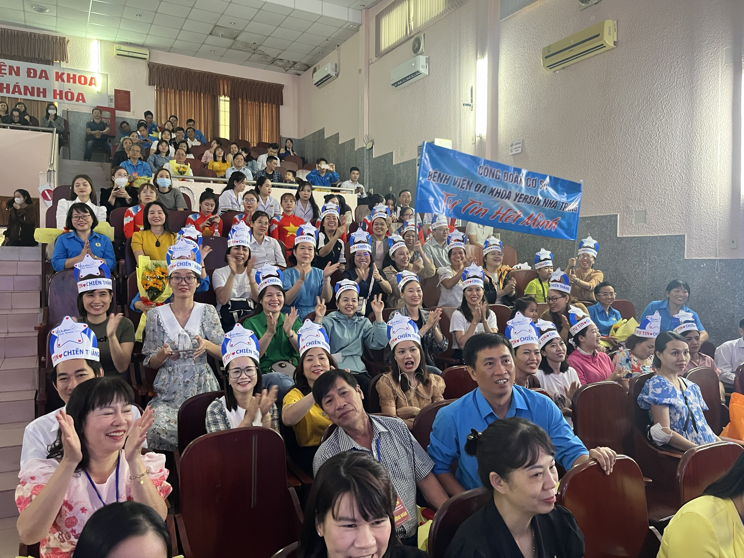 C&ocirc;ng đo&agrave;n ng&agrave;nh Y tế Kh&aacute;nh Ho&agrave; tổ chức hội diễn văn nghệ quần ch&uacute;ng- Ảnh 6.