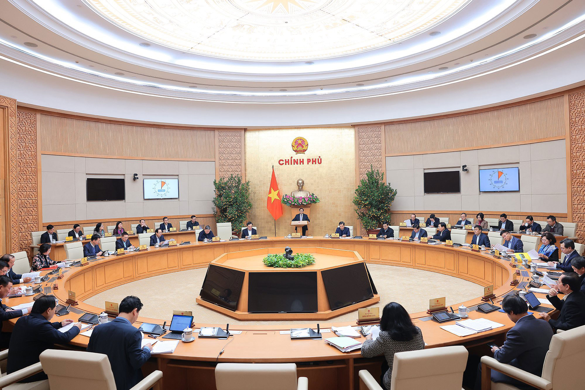 Thủ tướng Phạm Minh Ch&iacute;nh chủ tr&igrave; phi&ecirc;n họp Ch&iacute;nh phủ thường kỳ th&aacute;ng 2-2024 Ảnh: NHẬT BẮC