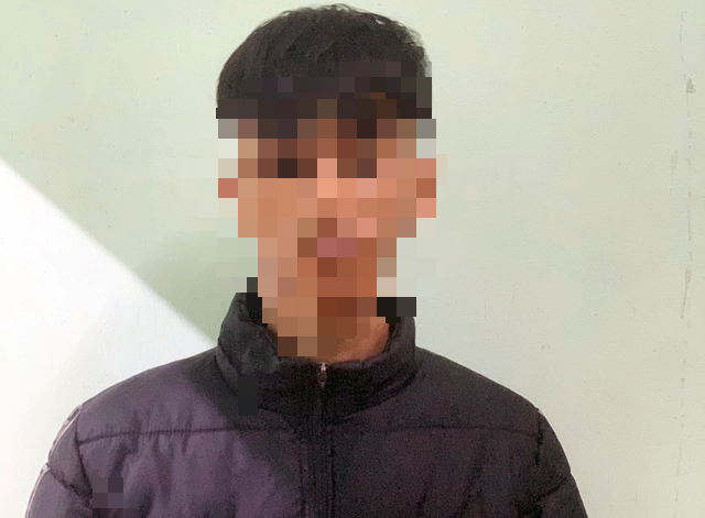 Nữ sinh lớp 10 