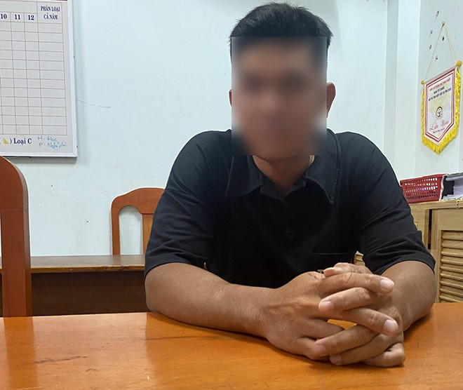 Lừa b&eacute; g&aacute;i 10 tuổi đợi người th&acirc;n ở si&ecirc;u thị rồi chở đi x&acirc;m hại - Ảnh 1.