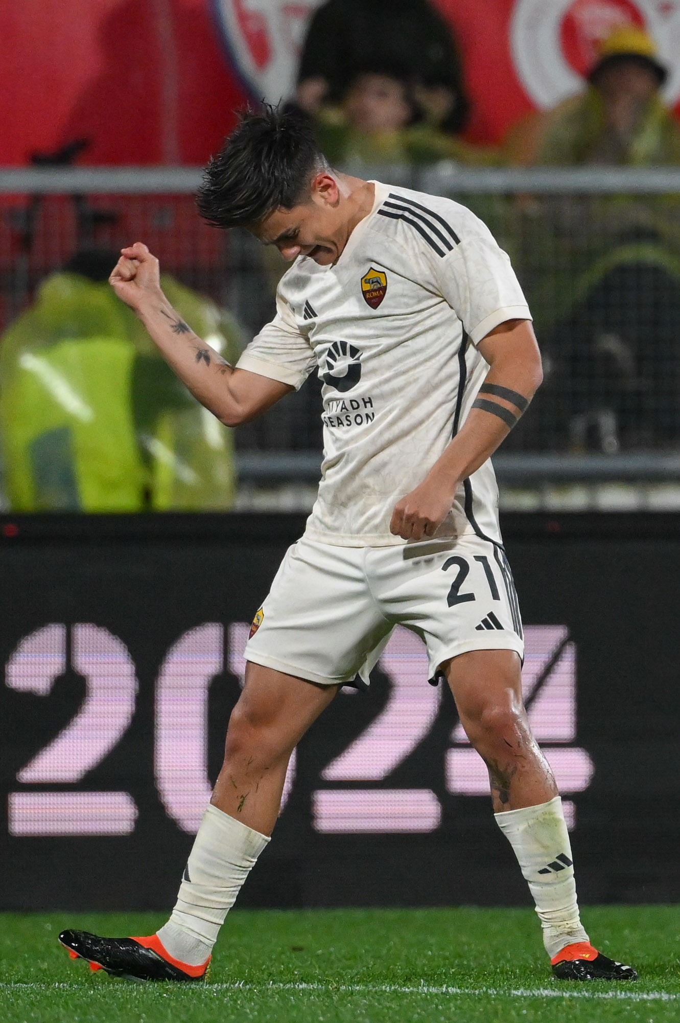 AS Roma nối dài mạch thắng, áp sát tốp 4 Serie A- Ảnh 2.