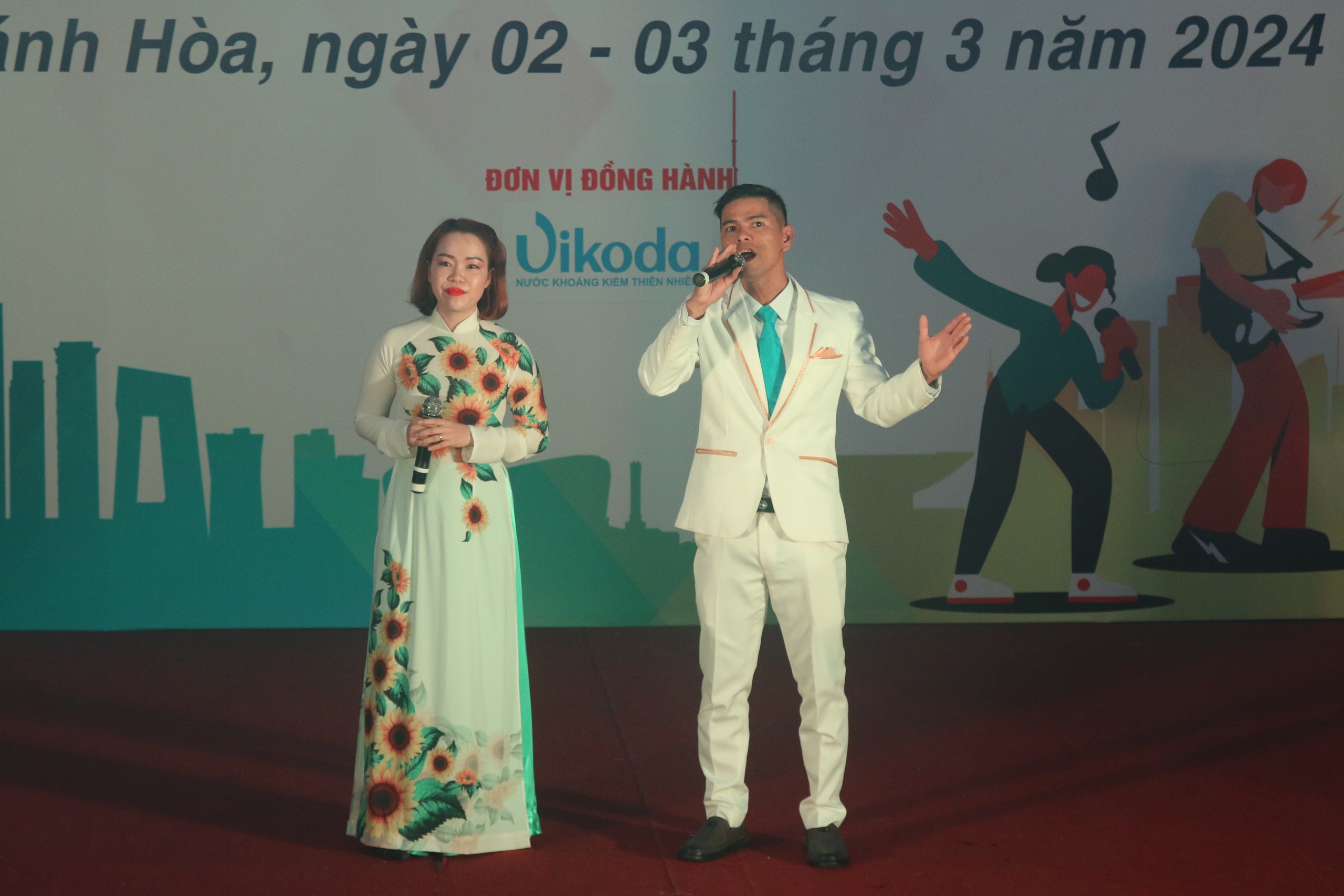 C&ocirc;ng đo&agrave;n ng&agrave;nh Y tế Kh&aacute;nh Ho&agrave; tổ chức hội diễn văn nghệ quần ch&uacute;ng- Ảnh 4.
