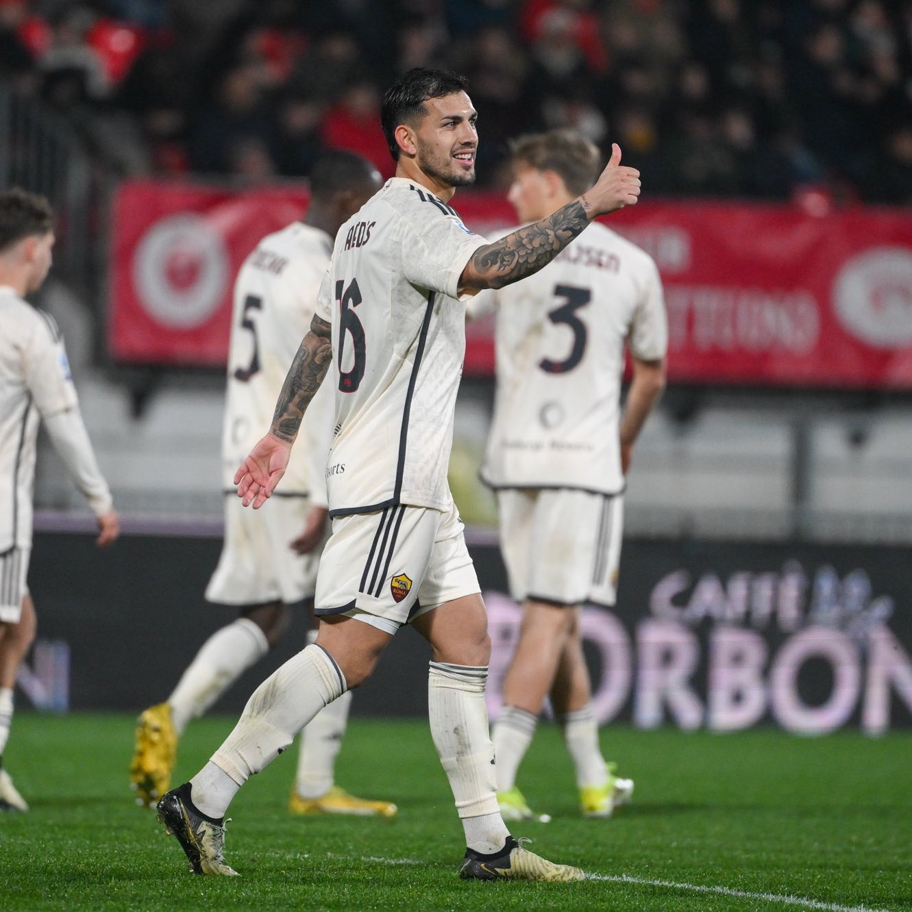 AS Roma nối dài mạch thắng, áp sát tốp 4 Serie A- Ảnh 3.