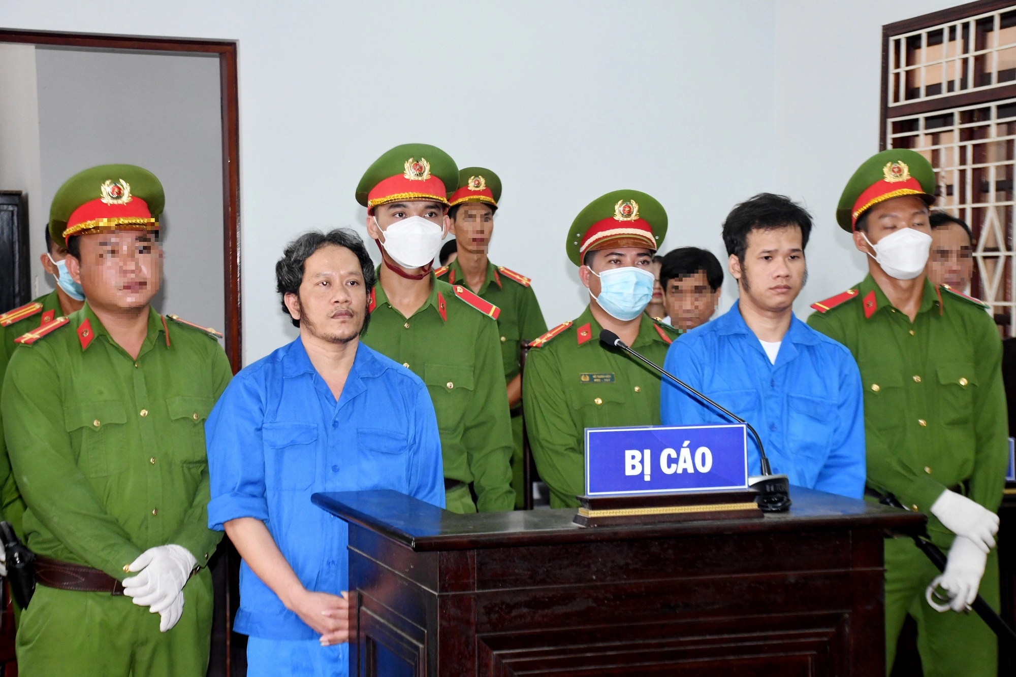Trà Vinh: Phạt tù 2 chủ tài khoản