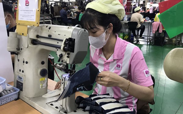 Có đơn hàng, doanh nghiệp ra sức tuyển dụng