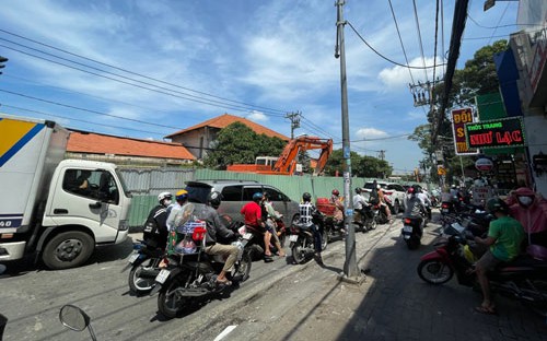 Không cấp phép thi công 169 nhà thầu chưa đóng phạt