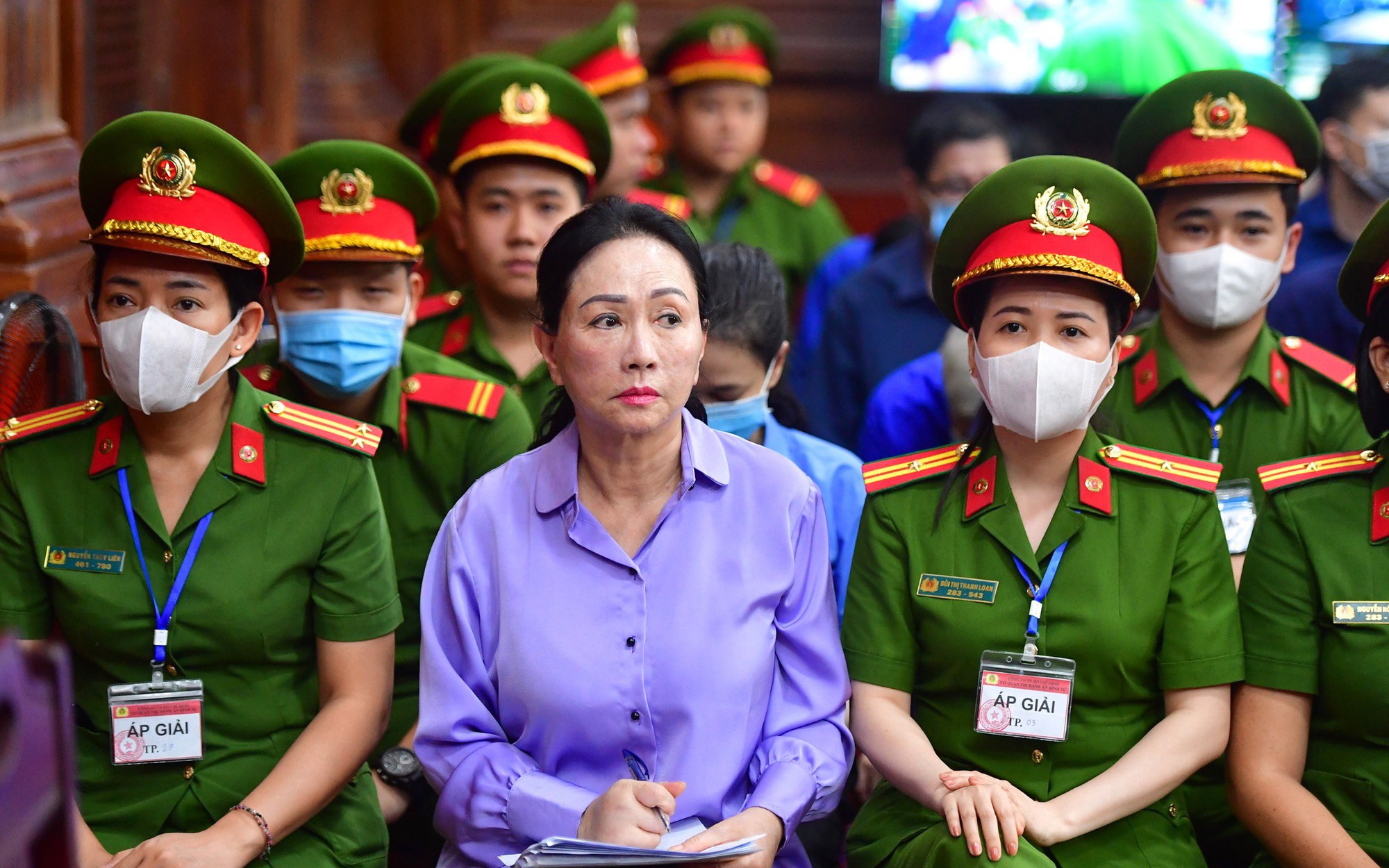 Xét xử Vạn Thịnh Phát: Tự bào chữa, bà Trương Mỹ Lan yêu cầu xem xét số tiền bị quy buộc chiếm đoạt