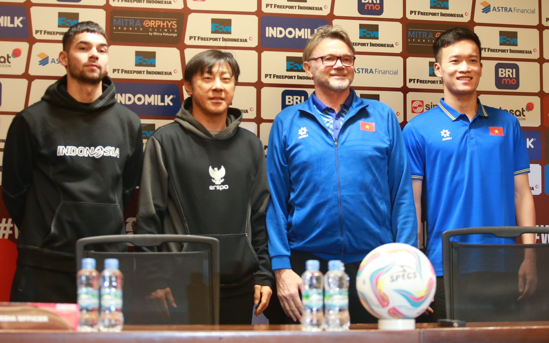 HLV Shin Tae-yong đánh giá cao tuyển Việt Nam