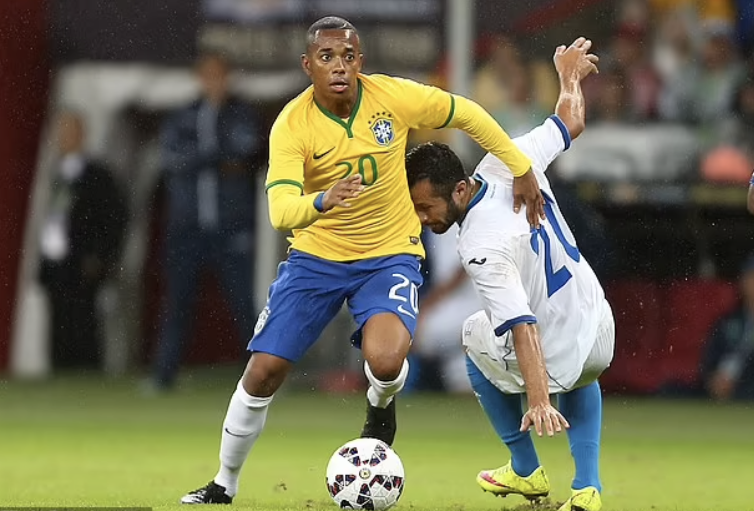 Cựu tiền đạo Man City Robinho ngồi tù 9 năm - Ảnh 2.