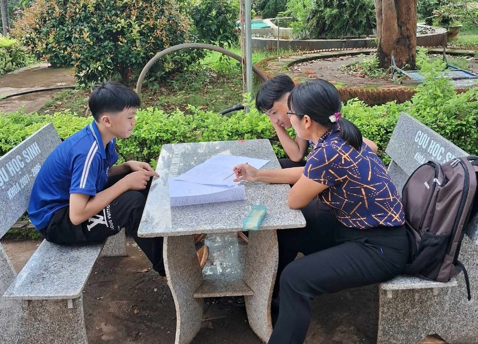 Hơn 440 học sinh đoạt giải kỳ thi học sinh giỏi THCS tỉnh Đắk Nông- Ảnh 3.