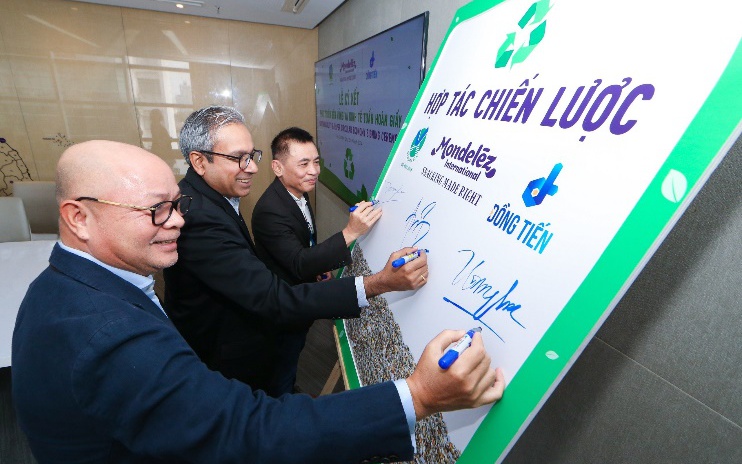 Mondelez Kinh Đô hợp tác phát triển bao bì bền vững