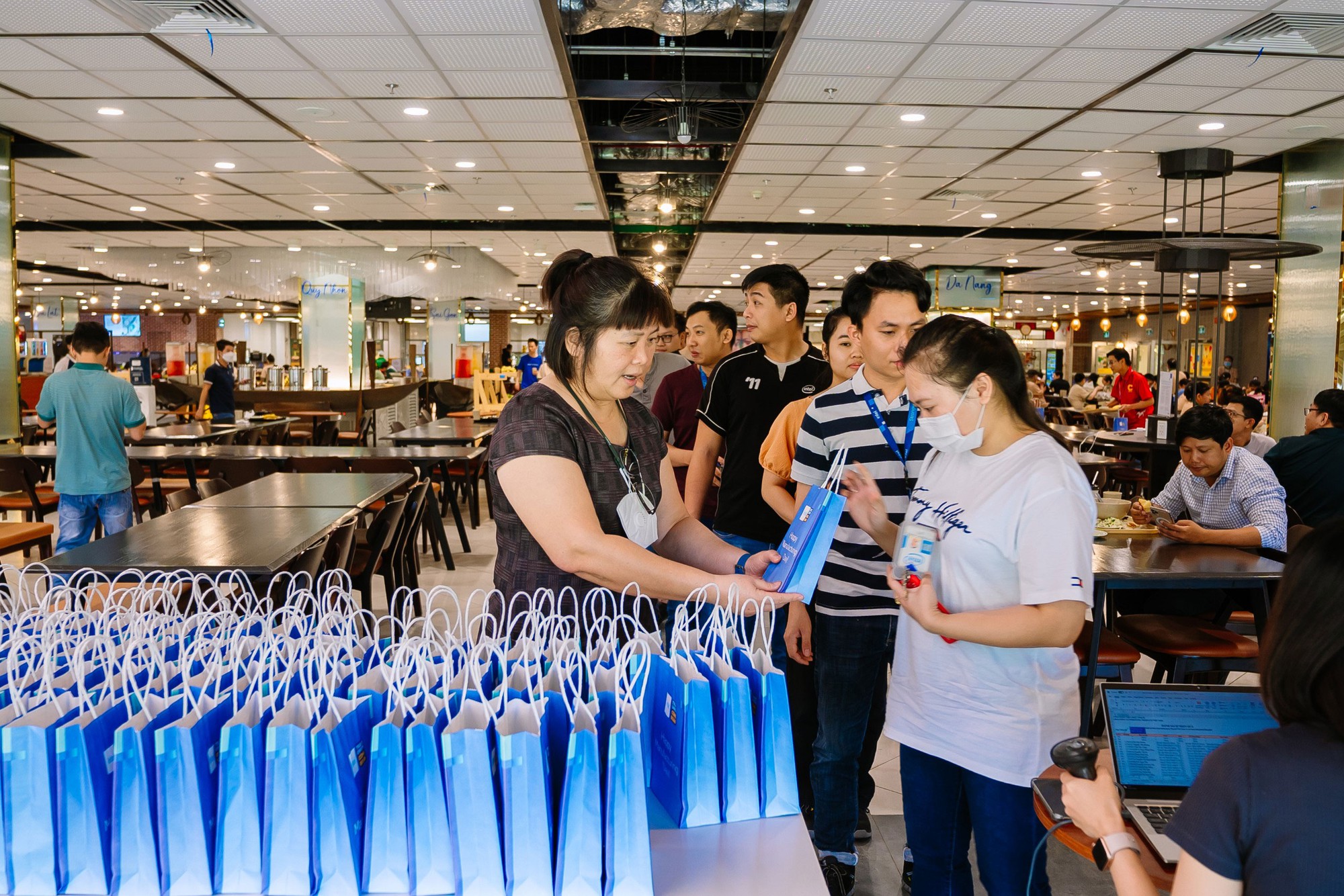 Bảo vệ c&aacute;n bộ C&ocirc;ng đo&agrave;n- Ảnh 1.