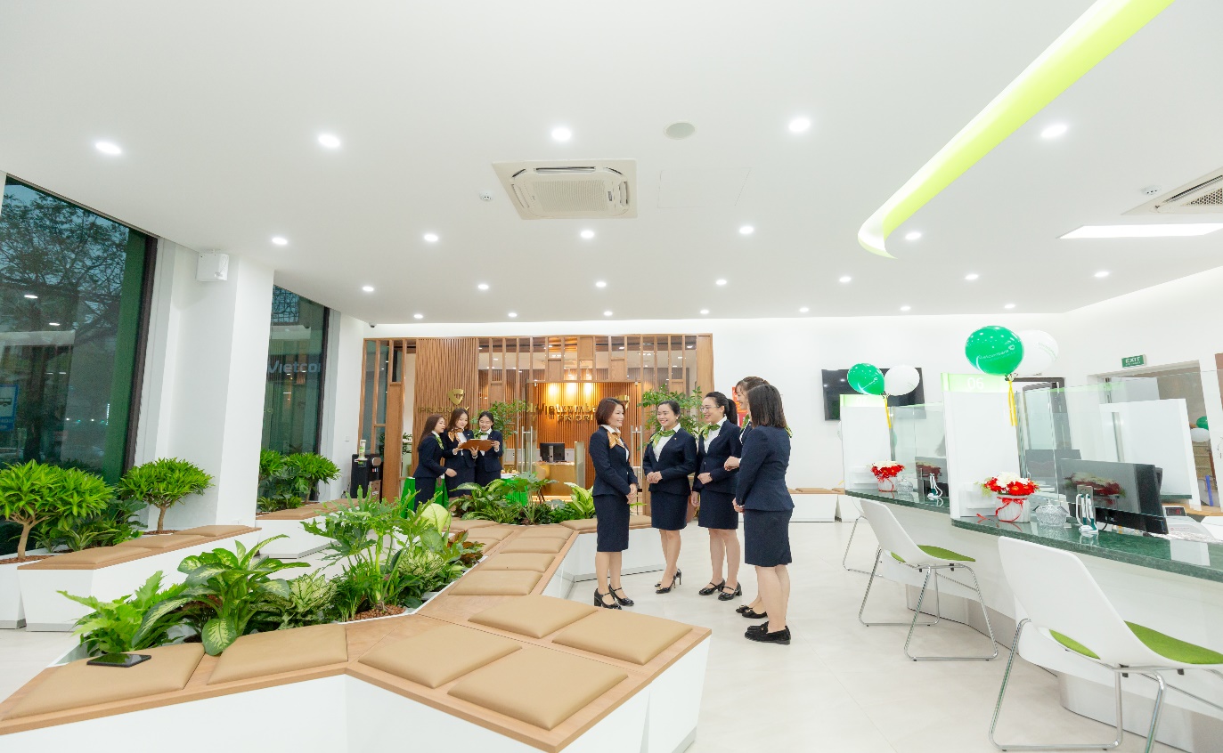 Trụ sở c&aacute;c chi nhánh mới của Vietcombank c&oacute; thiết kế hiện đại, nhiều kh&ocirc;ng gian xanh, mang đến nhiều trải nghiệm cho kh&aacute;ch h&agrave;ng