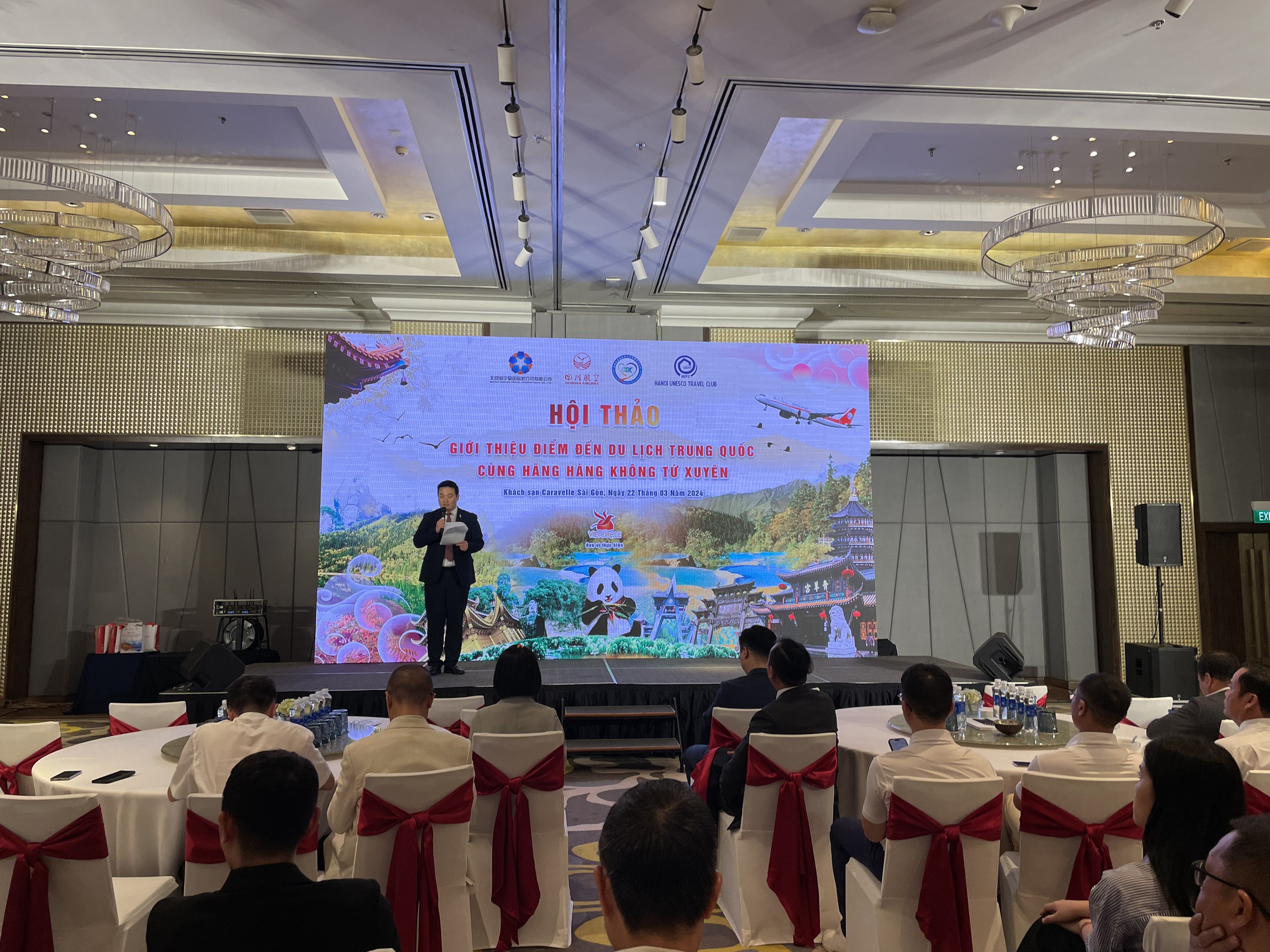 Thúc đẩy du lịch, hàng không giữa TP HCM với tỉnh Tứ Xuyên, Trung Quốc- Ảnh 2.