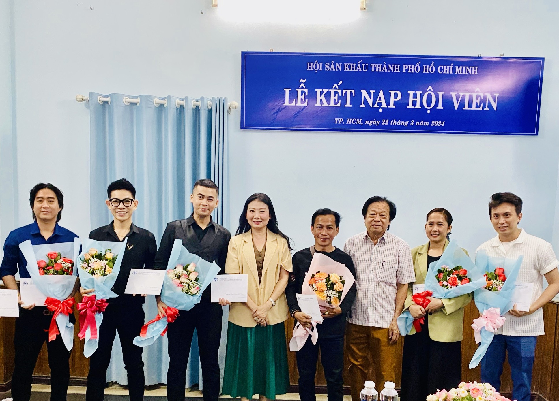 NSND Kim Cương x&uacute;c động trong lễ kết nạp hội vi&ecirc;n mới- Ảnh 4.