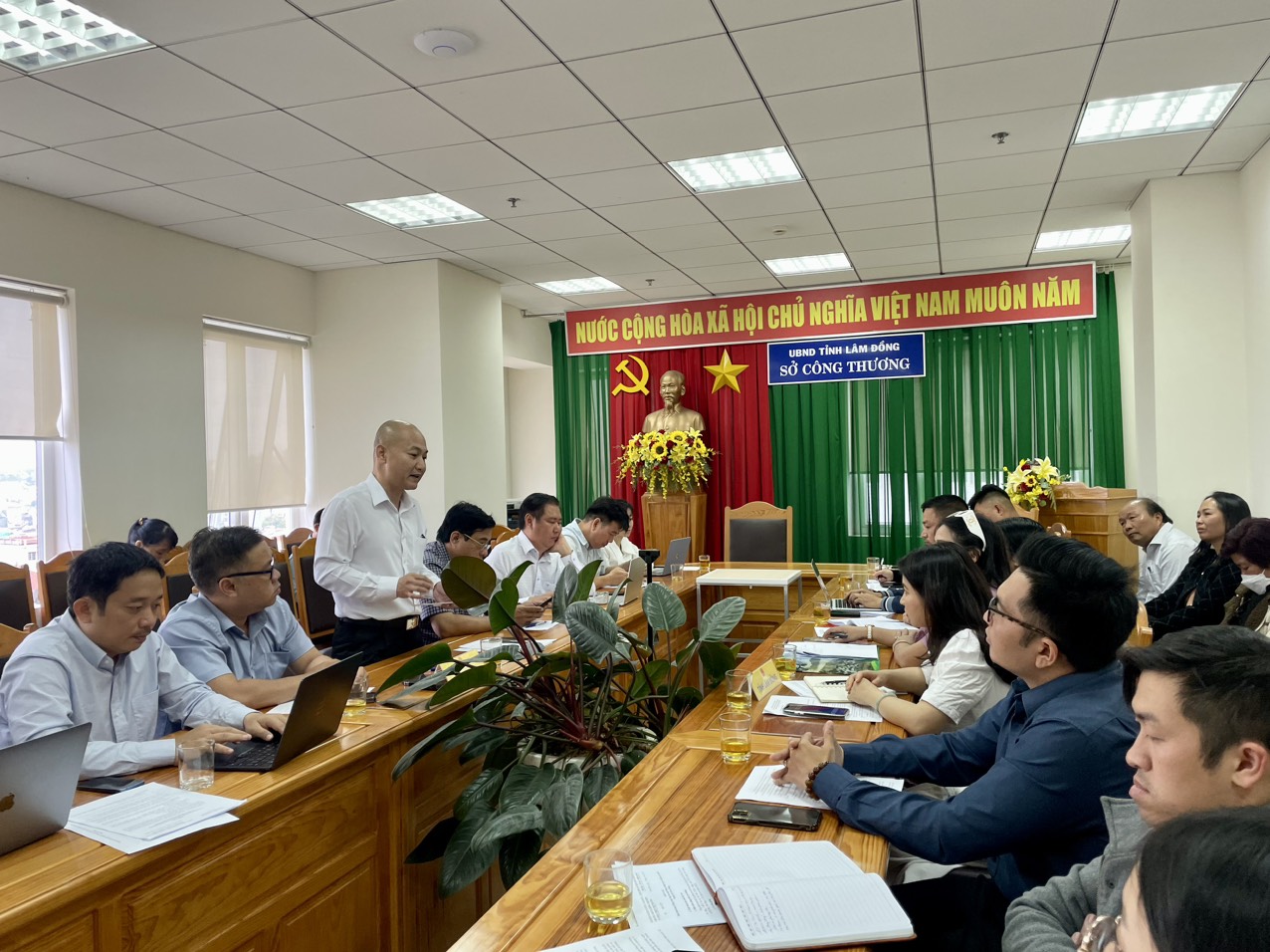 TP HCM l&agrave;m việc với tỉnh L&acirc;m Đồng về ti&ecirc;u chuẩn đưa rau củ quả v&agrave;o si&ecirc;u thị- Ảnh 1.