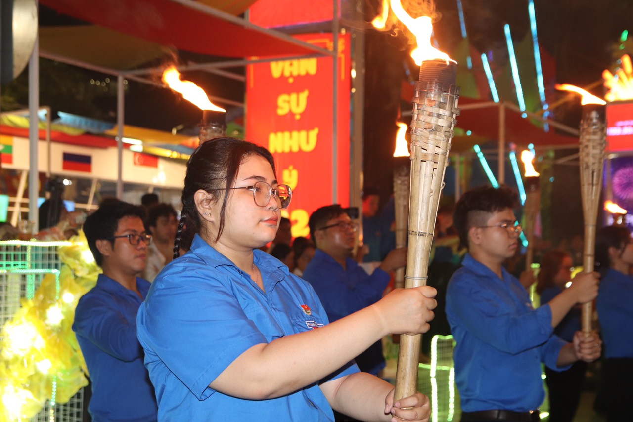 S&ocirc;i nổi Lễ hội thanh ni&ecirc;n TP HCM 2024- Ảnh 3.