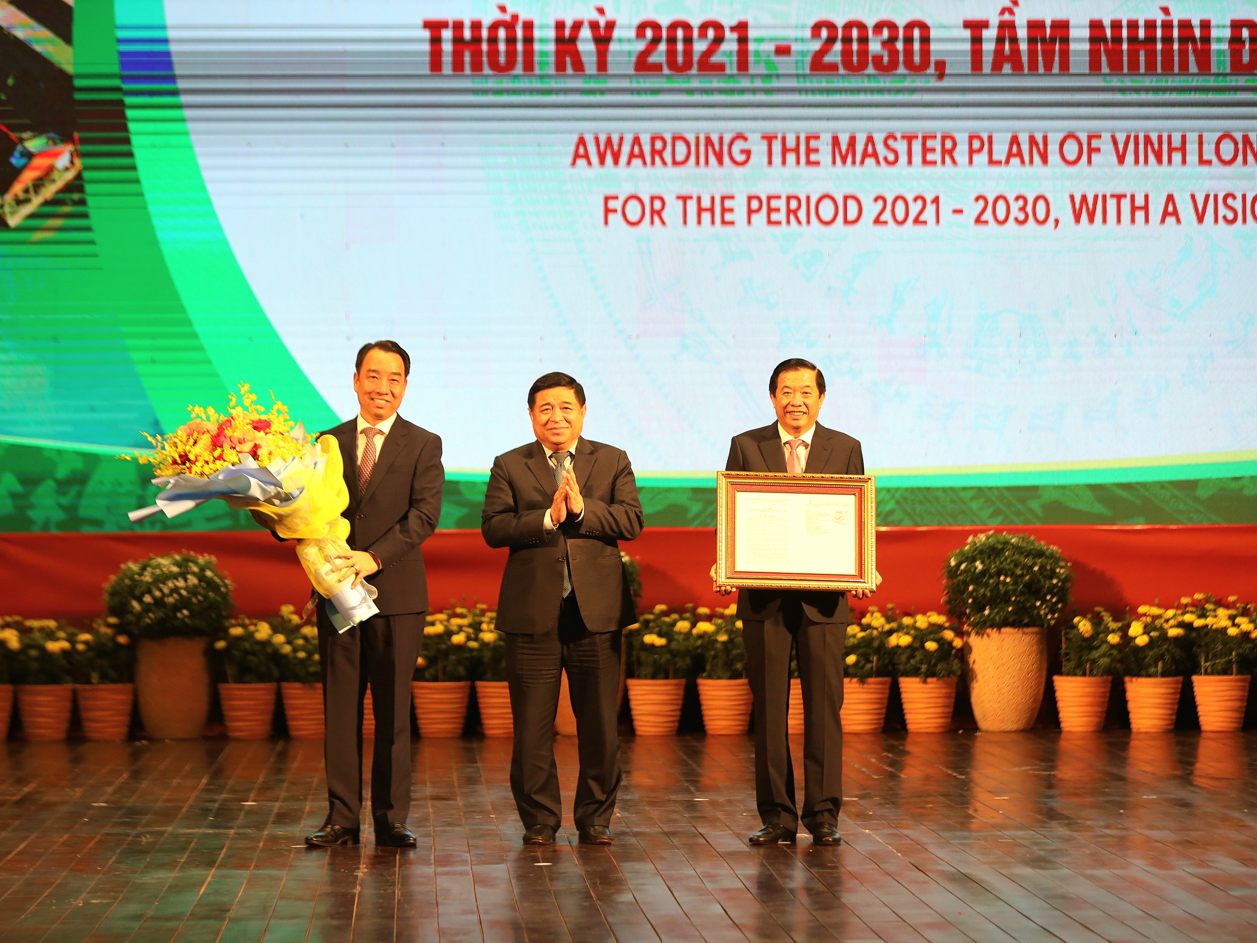 Thủ tướng lưu &yacute; nhiều nội dung li&ecirc;n quan ph&aacute;t triển kinh tế của tỉnh Vĩnh Long- Ảnh 9.