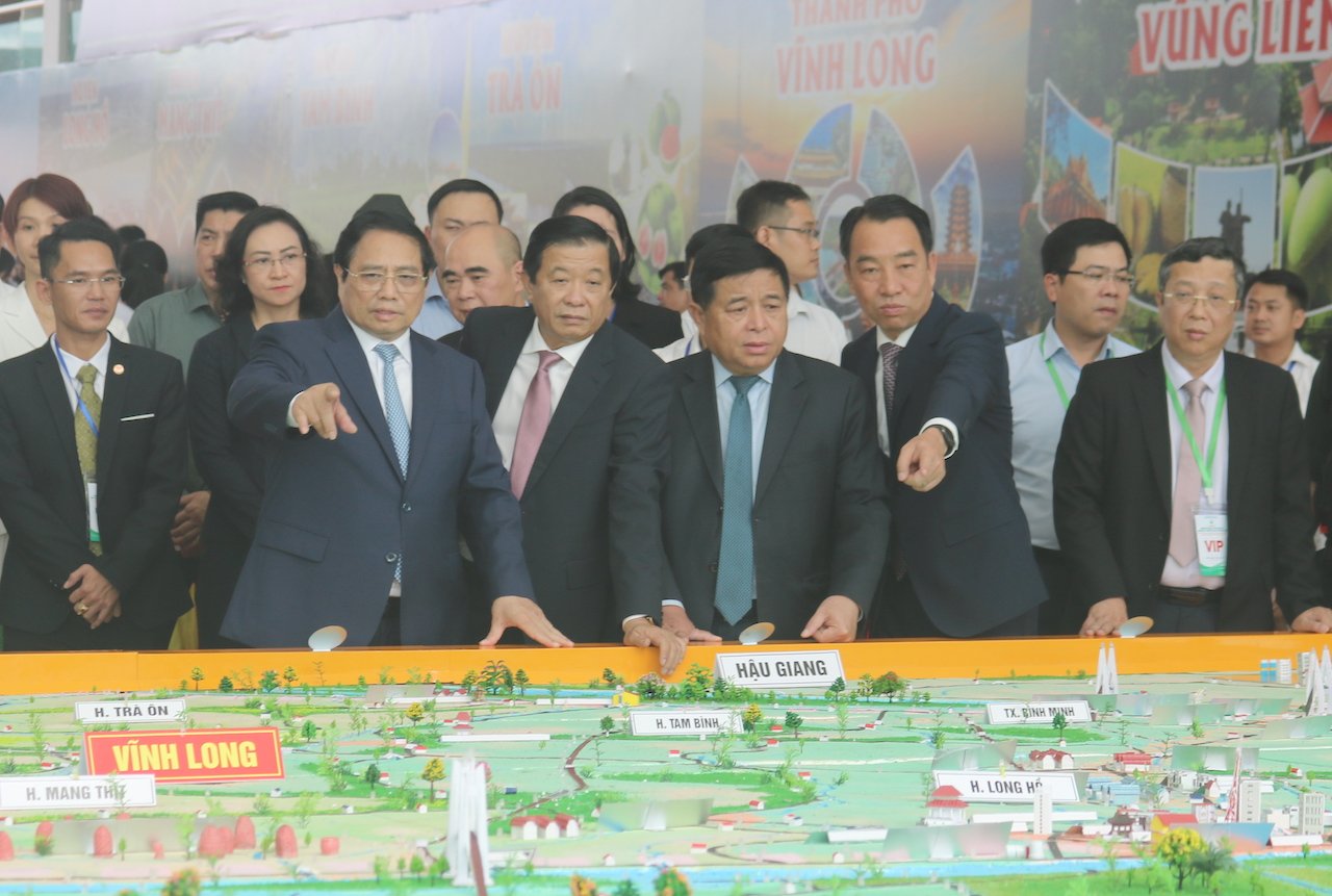 Thủ tướng lưu &yacute; nhiều nội dung li&ecirc;n quan ph&aacute;t triển kinh tế của tỉnh Vĩnh Long- Ảnh 2.