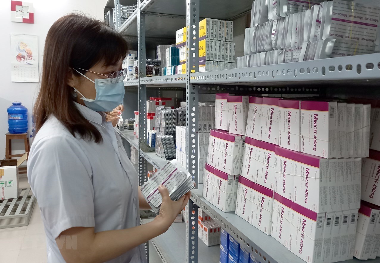 Vì sao bệnh viện công vẫn lúng túng khi đấu thầu thuốc, vật tư?- Ảnh 1.
