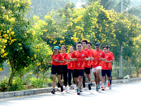 Giải half-marathon “Tự hào Tổ quốc tôi” chào đón lực lượng VĐV cả nước tham dự Ảnh: DUY PHÚ