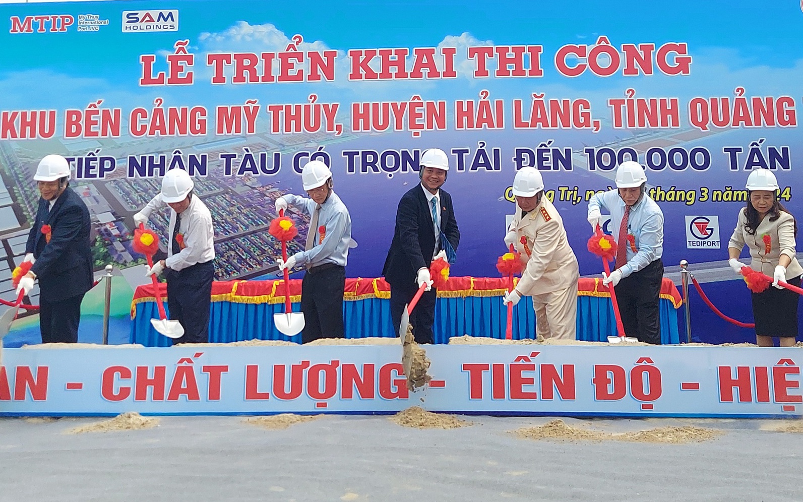 Triển khai thi công Khu bến cảng Mỹ Thủy hơn 14.000 tỉ đồng