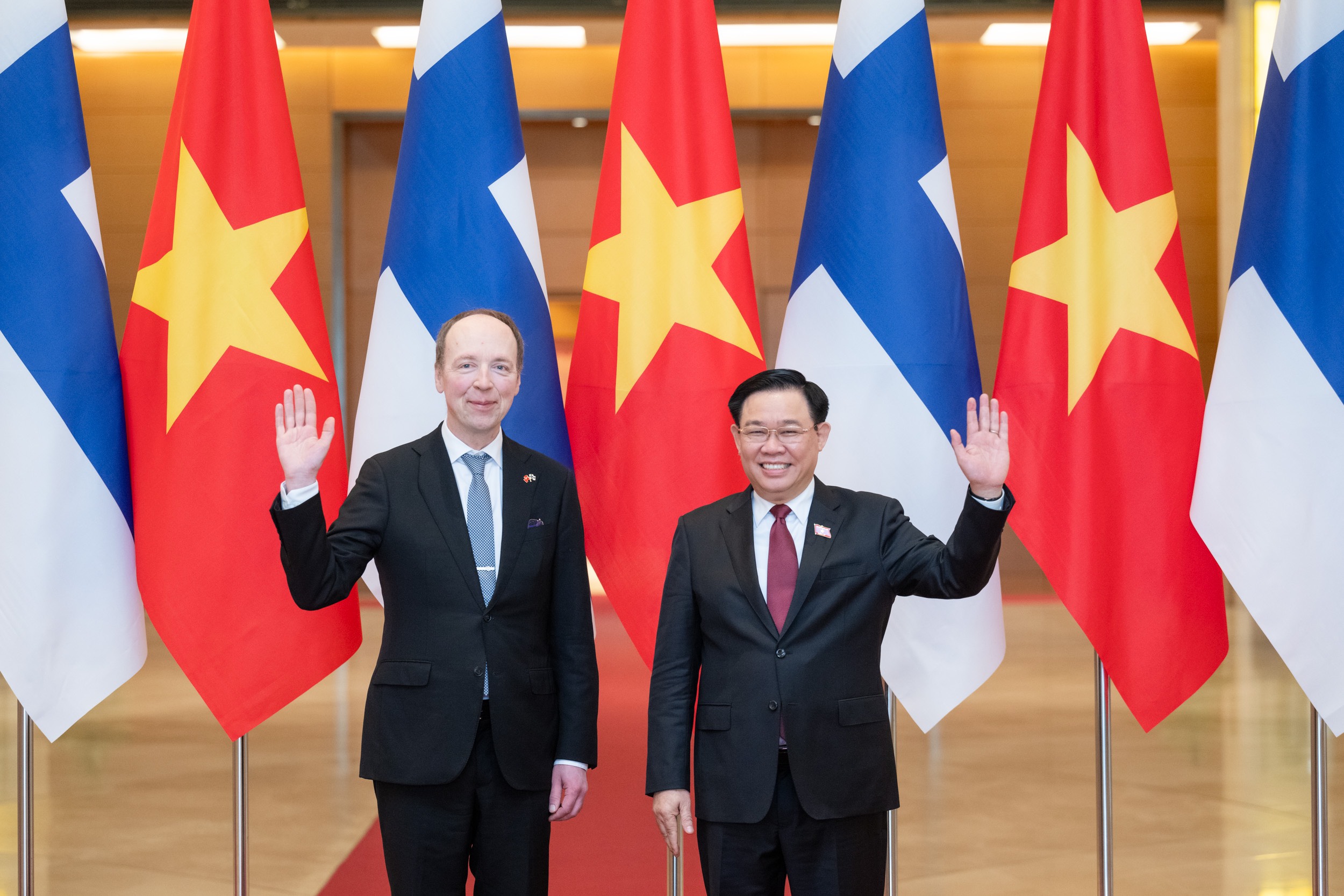 Chủ tịch QH Vương Đ&igrave;nh Huệ hội đ&agrave;m với Chủ tịch QH Phần Lan- Ảnh 1.