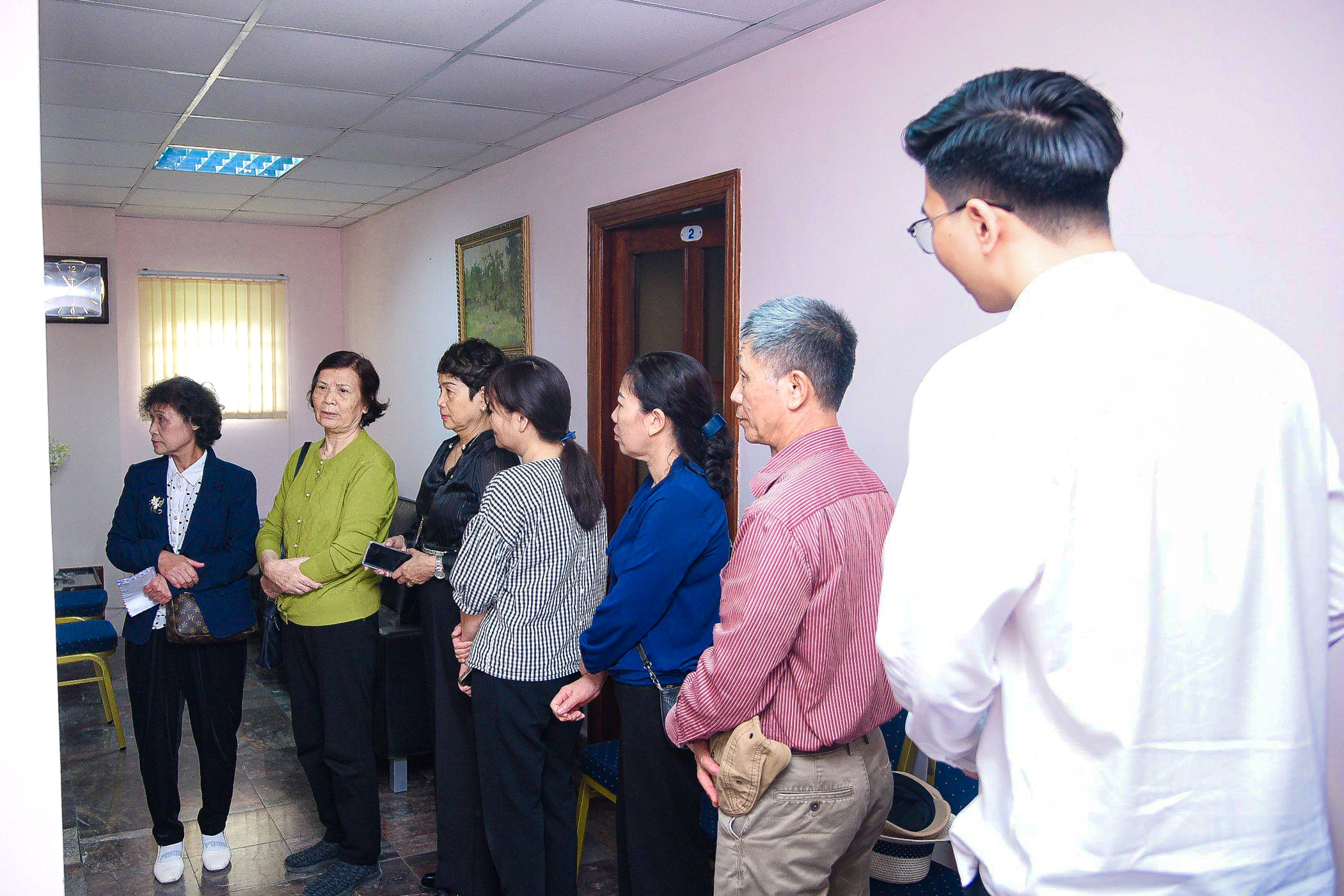 Ph&oacute; Thủ tướng Trần Hồng H&agrave; tới Đại sứ qu&aacute;n Nga tưởng nhớ nạn nh&acirc;n vụ khủng bố- Ảnh 6.