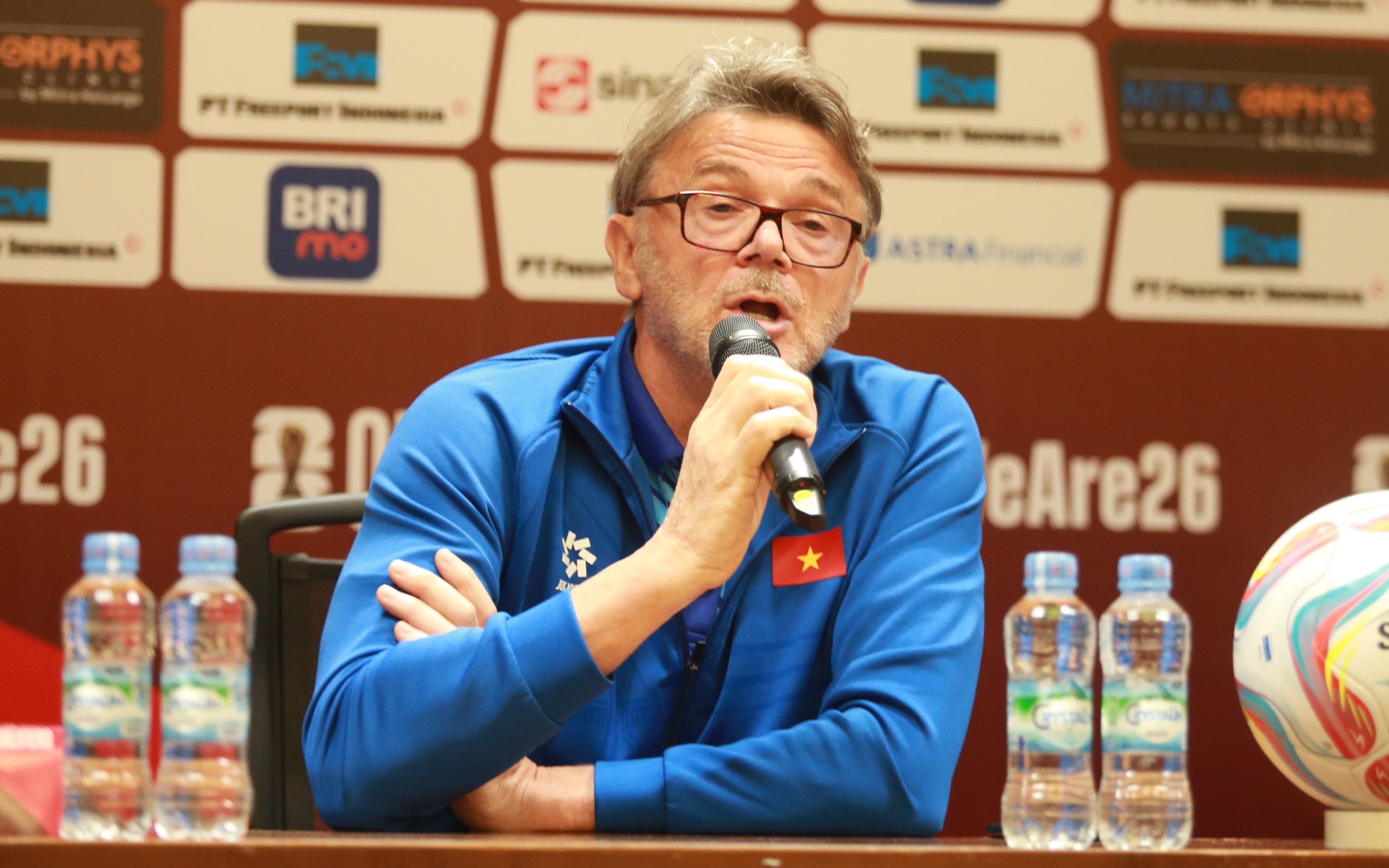 HLV Troussier: Tuyển Việt Nam quyết thắng khi tái đấu Indonesia
