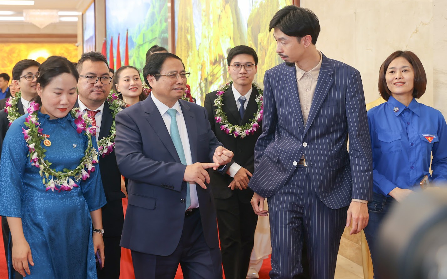 5 xung kích, 6 khát vọng của thanh niên