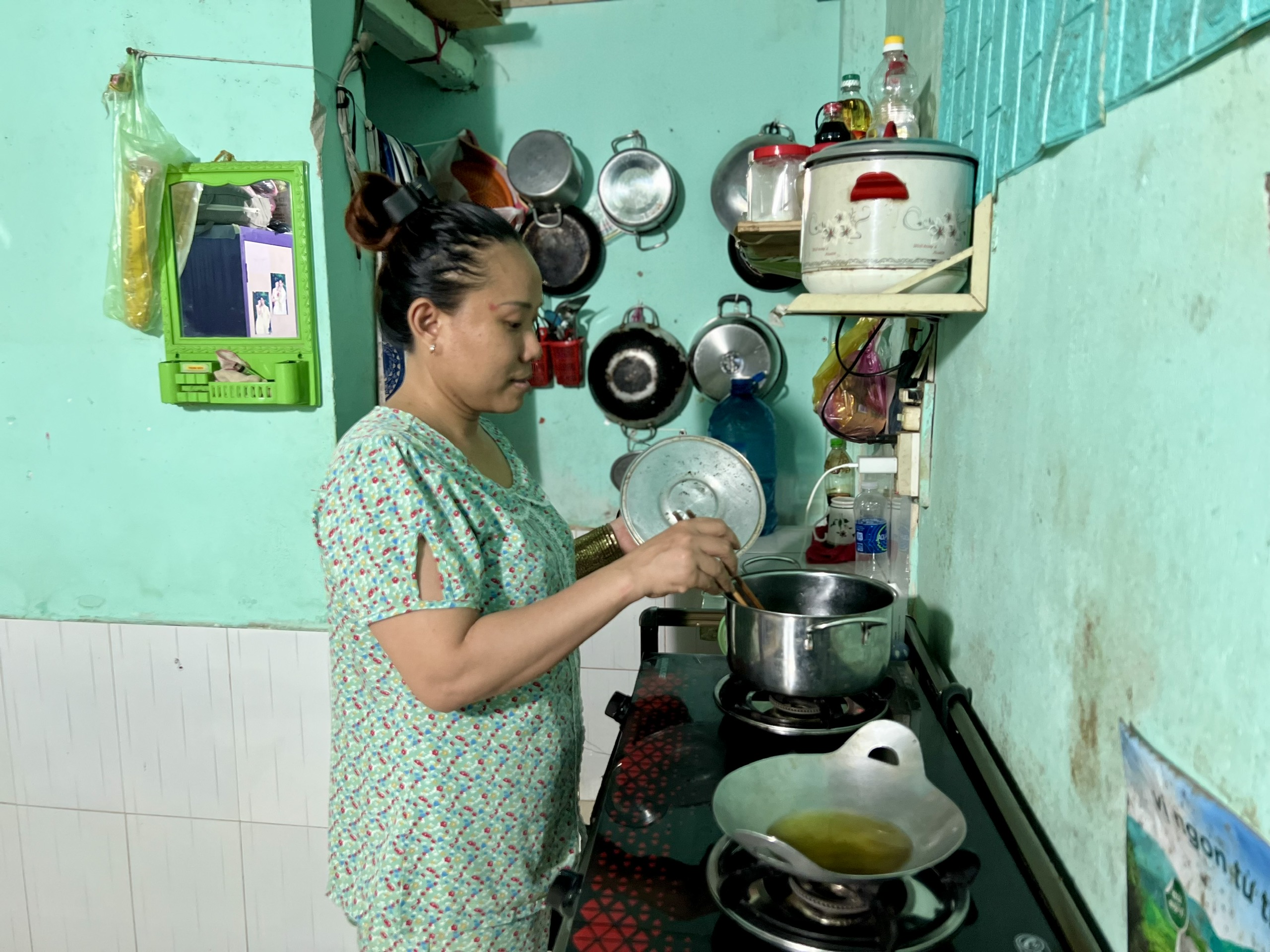 Lương chưa tăng, c&ocirc;ng nh&acirc;n đ&atilde; lo vật gi&aacute; leo thang- Ảnh 4.