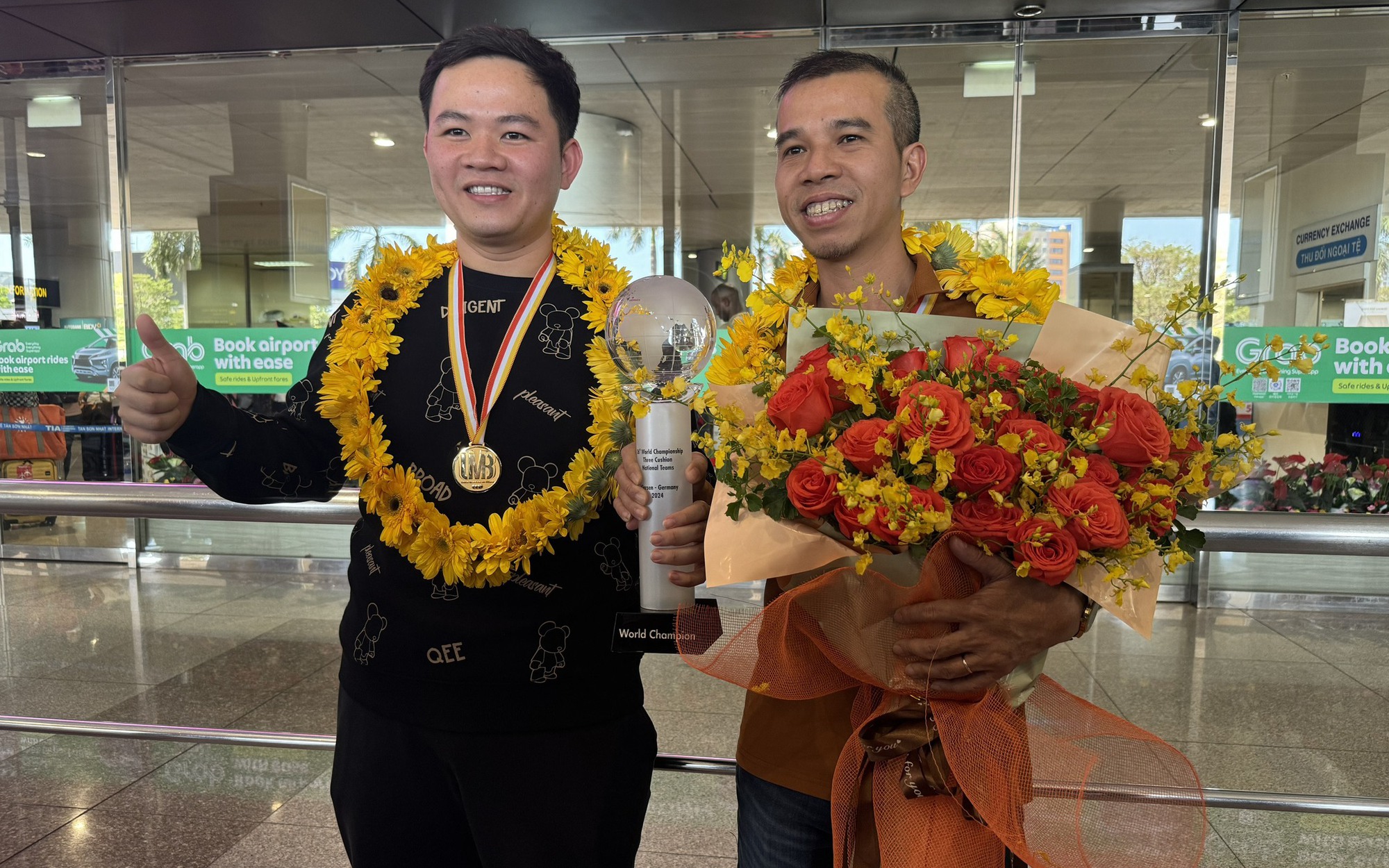 Ng&agrave;y về của hai nh&agrave; v&ocirc; địch thế giới Trần Quyết Chiến v&agrave; Bao Phương Vinh