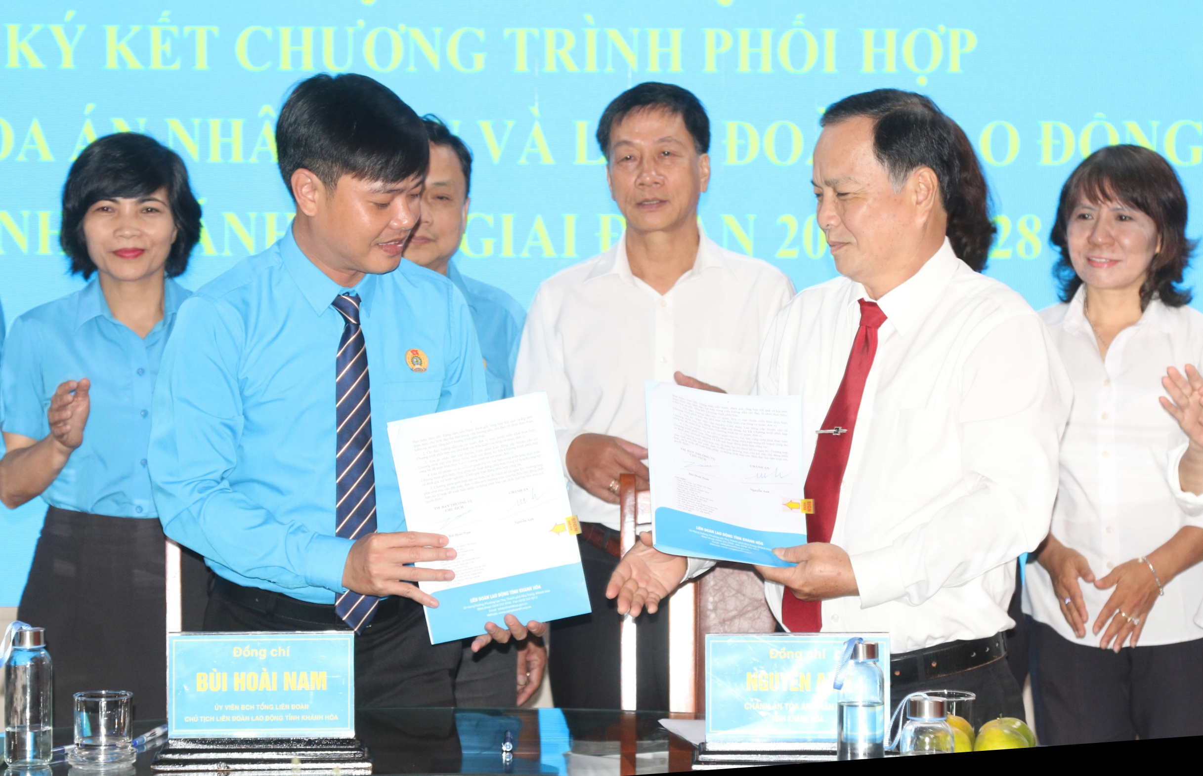 Kh&aacute;nh Ho&agrave;: C&ocirc;ng đo&agrave;n phối hợp với to&agrave; &aacute;n bảo vệ người lao động- Ảnh 3.